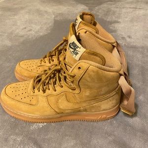 Nike Air Force 1 high wheat